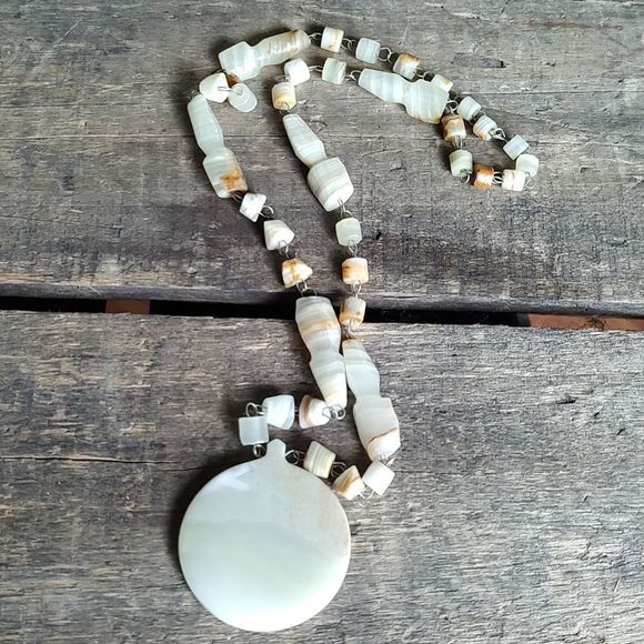 Mayan Calendar VTG Carved Stone Beaded Large Medallion Pendant Necklace Agate - Picture 3 of 4